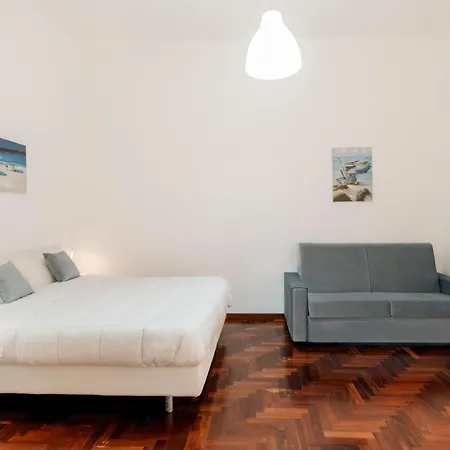 Piazza Tasso Nocleg ze śniadaniem 3*